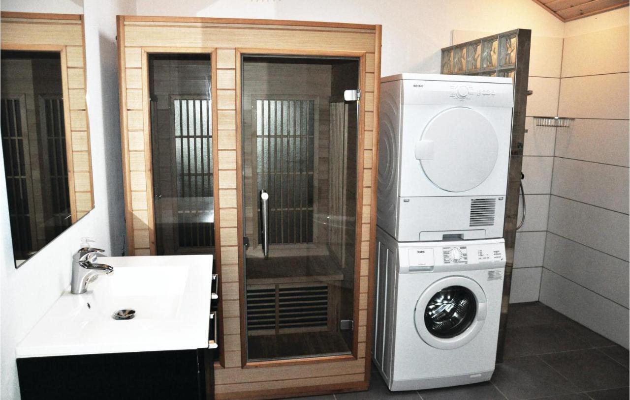 Pet Friendly Home In Augustenborg With Kitchen Asserballeskov Экстерьер фото